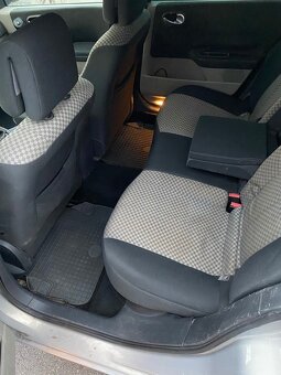 Renault Megane grandtour 2. 1.9dci 88kw - 6