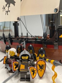 Lego Castle - The Raven Claw loď aj s unikátnou družinou - 6