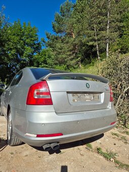 Predám náhradné diely na Škoda Octavia II 2 sedan VRS - 6