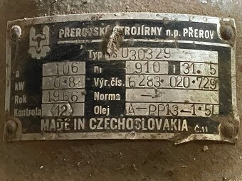 Predám veľký elektromotor s prevodovkou - 6
