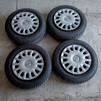 Predám 14" pneumatiky na diskoch na OPEL CORSA D - 6