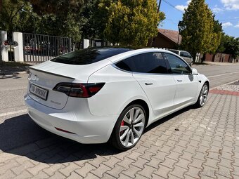 Tesla Model 3 Performance | 377 kW (513 PS) | 4x4 | 10/2019 - 6
