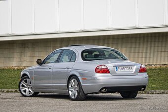Jaguar S-Type 4,2 V8 300Ps - 6