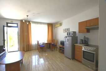 Apartmán 3+kk s verandou a výhledem na bazén sv.Vlas BG - 6