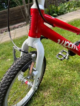 Woom 2 s original stojanom a prilbou 46-51cm - 6