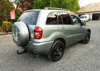 TOYOTA RAV4 2.0 D-4D 4x4 85kW - 2004 - KLIMA- ŤAŽNE - ŠPZ- - 6