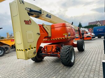 Terenní plošina JLG 800AJ - 6