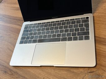 Predám MacBook Air 2018 256 GB - 6