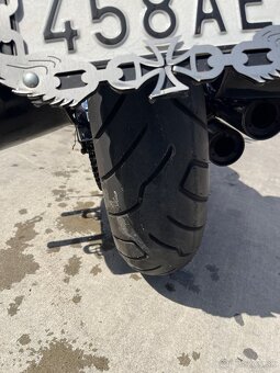 Suzuki VZ 800 Marauder - 6