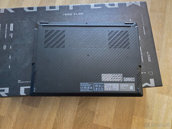 ASUS ROG Flow X13 2v1  GeForce RTX 4060 8 GB - 6