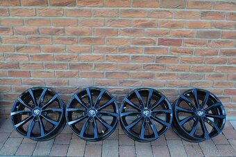 5x114,3 R16 Hlinikove disky na Toyotu Auris Corolla Cross - 6