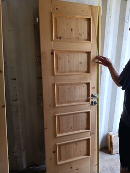 Masívne smrekové dvere 60cm - 6