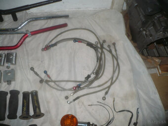 řídítka,padáky,zrcátka,světla,řetězy,páčky,brzd. pump - 6