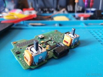 PS4 Ovládač Sony Dualshock V2 (Hall potenciometre) - 6