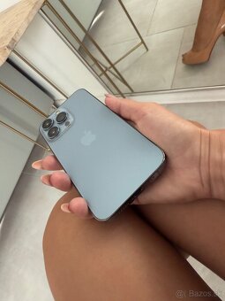Apple iPhone 13 – Modrý (128 GB) - 6