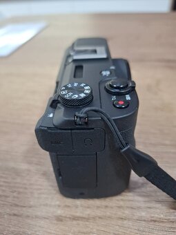 Canon Powershot V1 - 6