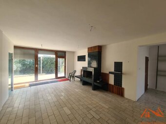 Na predaj dvojgeneračný rodinný dom Nové Zámky  - 6