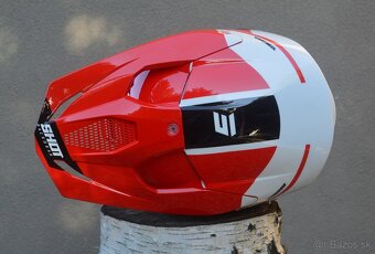 Prilba červená biela shot - 6