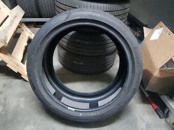 Pirelli P Zero 285/35 R20 104Y - 6