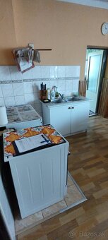 NOVA CENA Na predaj RD alebo chalupa v obci Skýcov - 6