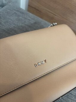 Dkny krémová crossbody - 6
