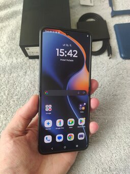 Motorola Razr 60 Pantone Gibraltar Sea 256GB,8GB RAM - 6