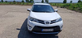 Predám Toyota RAV4 2.2 l D-4D Active 2015 vo výbernom stave - 6