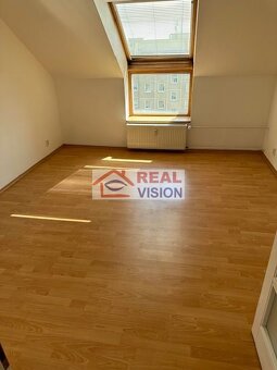 Predaj 5 izbový slnečný mezonet 179 m2, 146 m2 úžitková Popr - 6