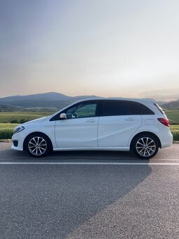 Mercedes- Benz B 200D - 6