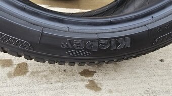 Predám 2ks zimné pneu Kleber KRISALP HP3 235/40 R18 95V - 6