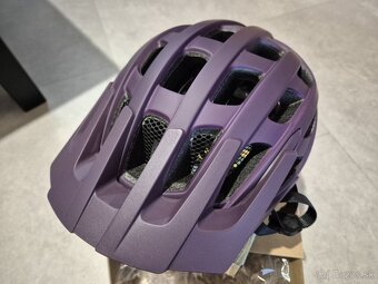 Úplne nová cyklo prilba Lazer Roller - 6