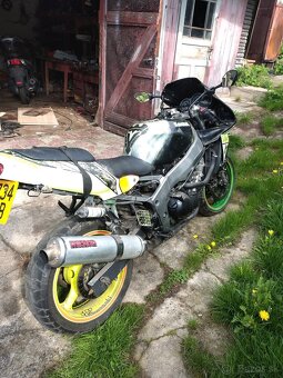 Kawasaki ninja ZX6R - 6