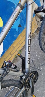 Odpruzeny horský bicykel - 6
