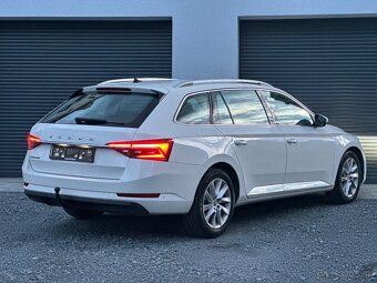 ŠKODA SUPERB III 2.0 TDI 110 KW TAŽNÉ COCKPIT m2021 - 6