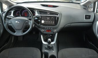 KIA Ceed 1.4 Benzin – Gold – Top stav - 6