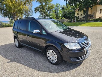 Touran 7 miest benzín  automat - 6
