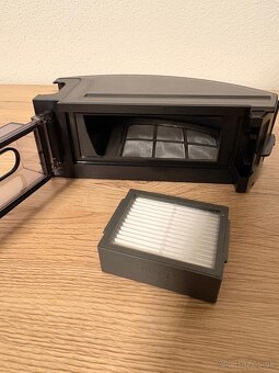 Vysávač iRobot Roomba j7- nepoužitý - 6