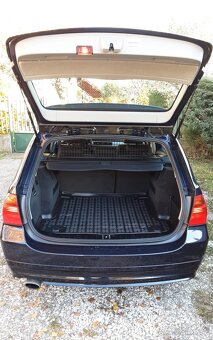 BMW 318i Touring - 6