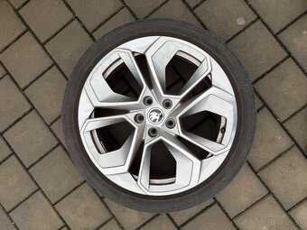 Letná sada Škoda Altair 19" + Brigestone 225/40 R19 - 6