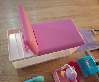 Sada Barbie klinika - 6