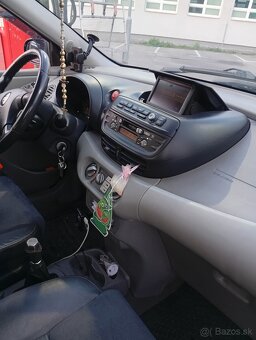 Almera Tino - 6