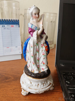 PREDÁM STAROŽITNÉ FĽAŠE A PORCELÁN - 6