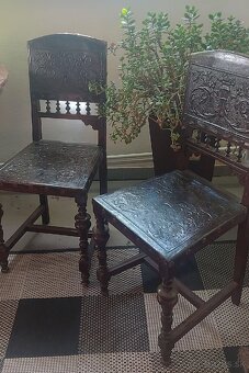 Starožitna drevená komoda a stôl - 6