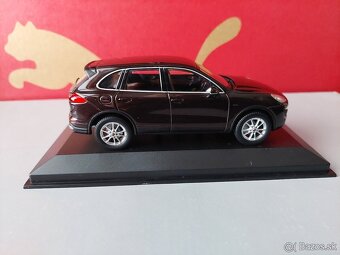 🟠 Predám model auta 1:43 Porsche Cayenne 2 Gen (2010) 🚗 - 6