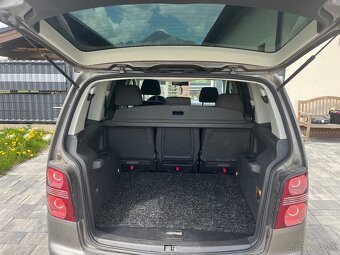 VW Touran 1,6 - 6