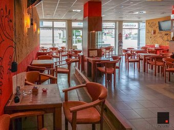 ZARIADENÁ KAVIAREŇ, ČAJOVŇA ALEBO BISTRO - 6