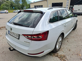 ŠKODA SUPERB COMBI 2,0 TDi r.v. 2017 - 6
