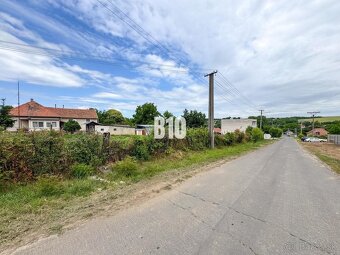 Rožný stavebný pozemok 1365 m2 - Bardoňovo - 6