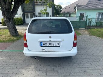 Продам Opel Astra, на полном ходу, двигатель 1.4 бензин, - 6