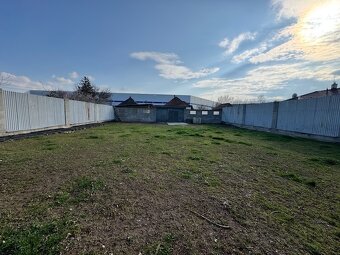 PREDAJ rodinného domu s rozsiahlym pozemkom Sereď - 6